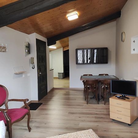 Apt 3 Atic Acollidor Al Centre De Vic - Aptgarbi Luaran gambar